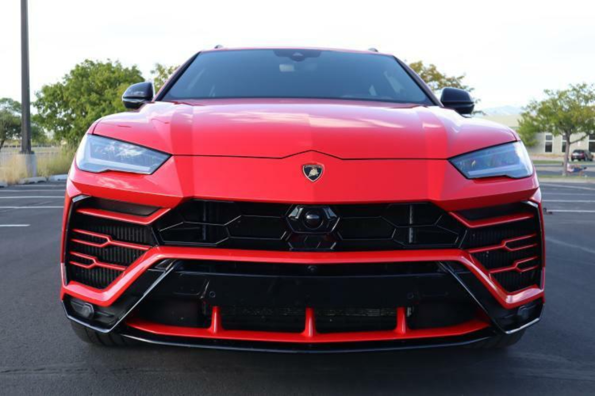 2019 Lamborghini Urus | Unique Car Guy