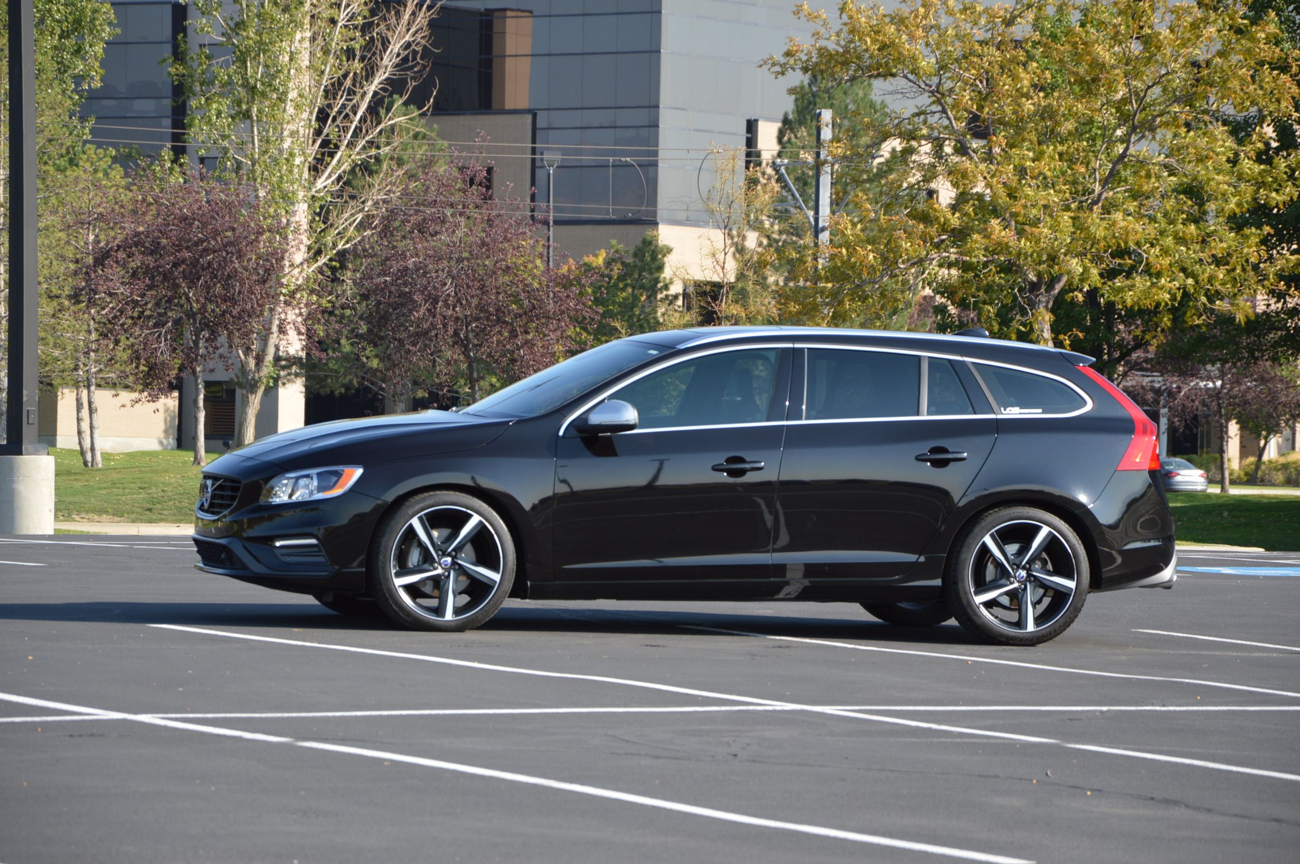 2016 Volvo V60 Wagon T6 Platinum R-Design AWD | Unique Car Guy